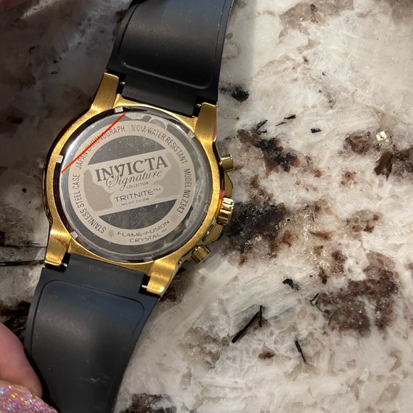 Invicta Black and Gold Chronograph Watch - Picture 4 of 6